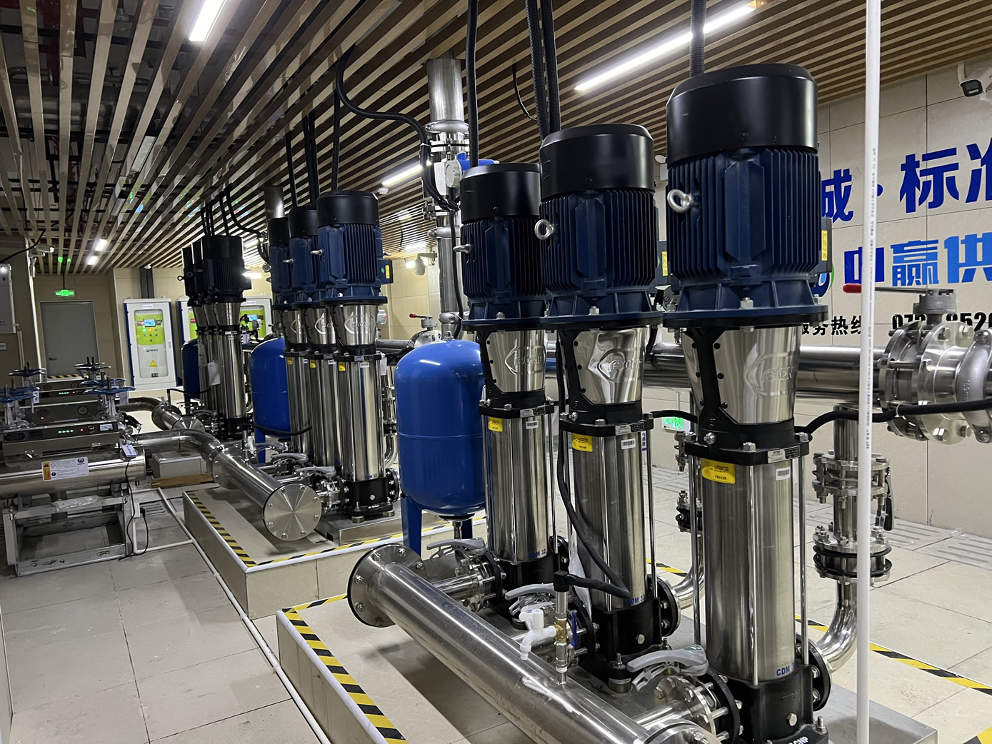 長(zhǎng)沙生活變頻供水設(shè)備集成了智能AI物聯(lián)網(wǎng)技術(shù)實(shí)現(xiàn)了遠(yuǎn)程監(jiān)控和智能化控制